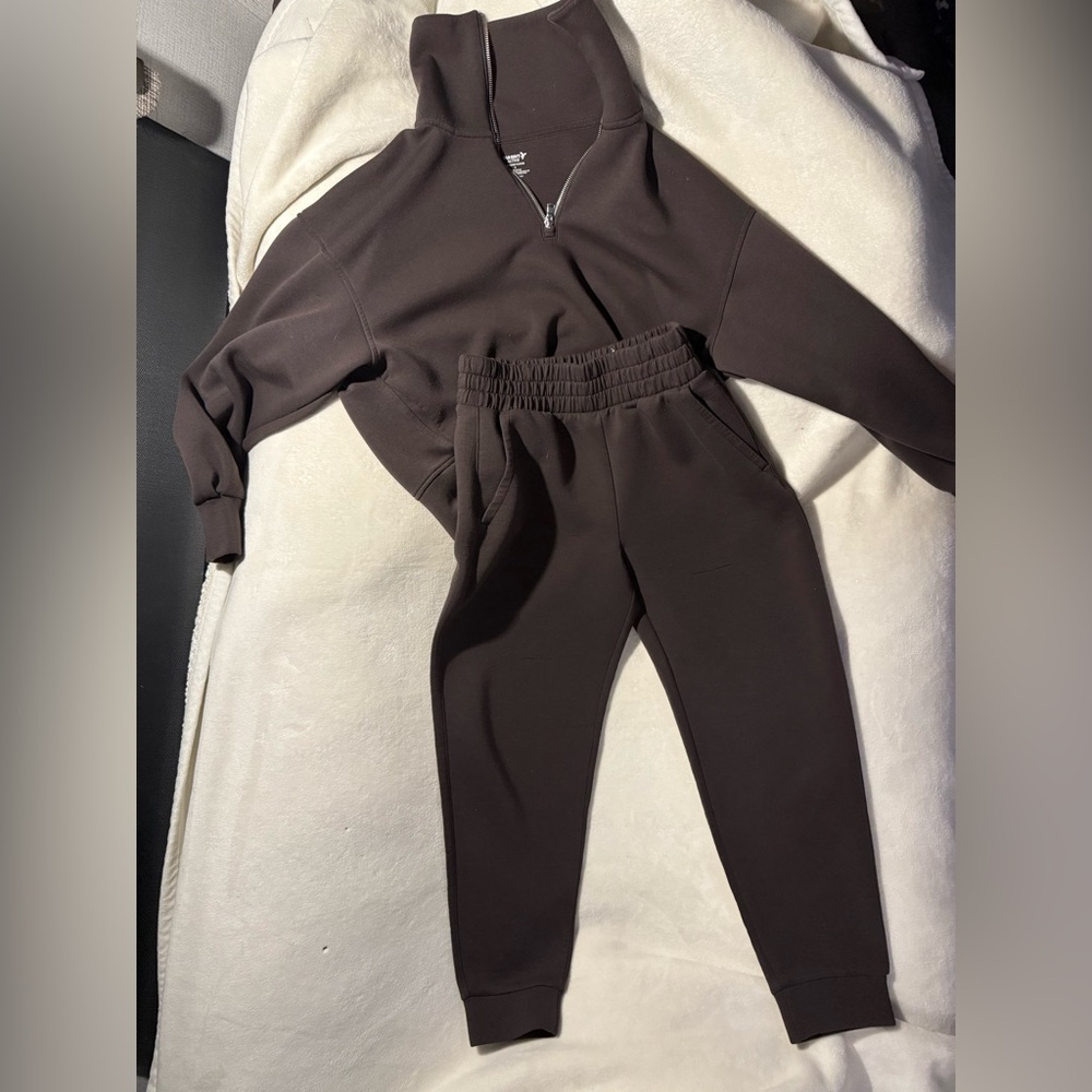 Old Navy women’s Dark Brown Jogger Set